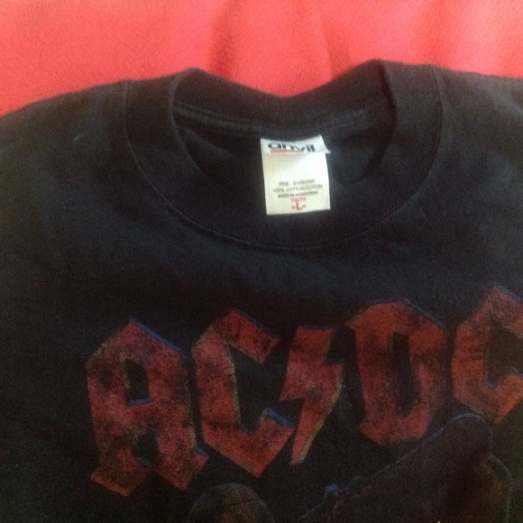 AC/DC tshirt - Picture 2 of 3